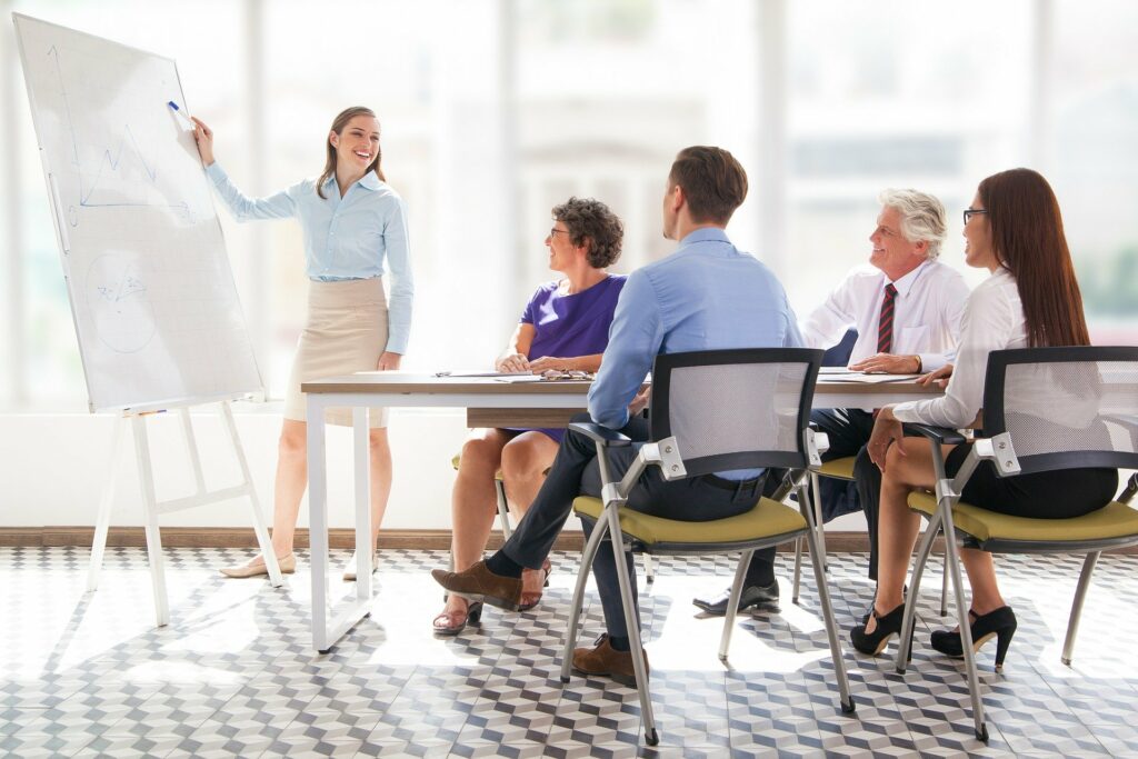 people discussing sourcing the right candidates in their talent pipeline